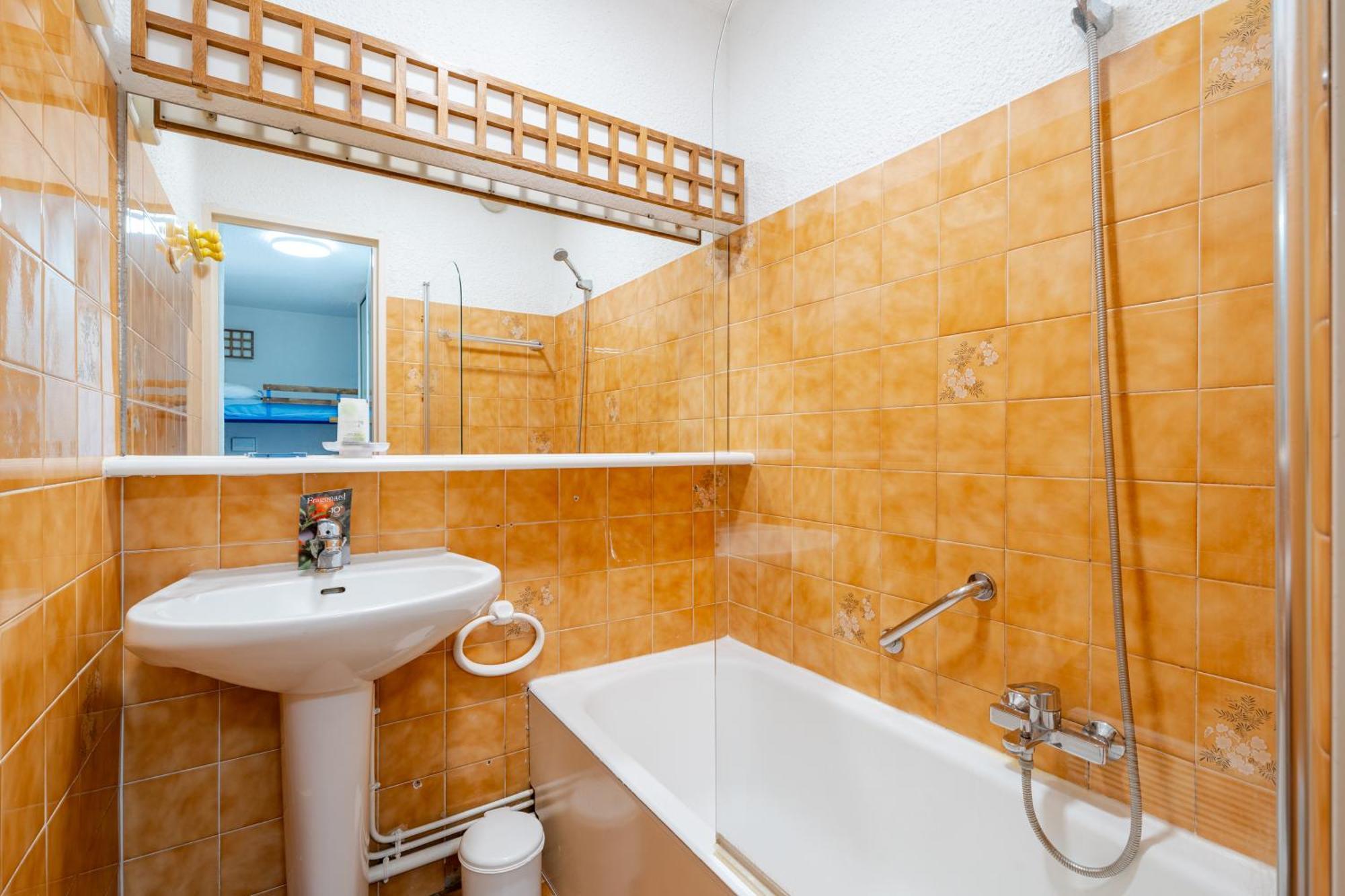 Residence "Le Golfe Bleu" โรกบรูน-กัป-มาร์แต็ง ภายนอก รูปภาพ